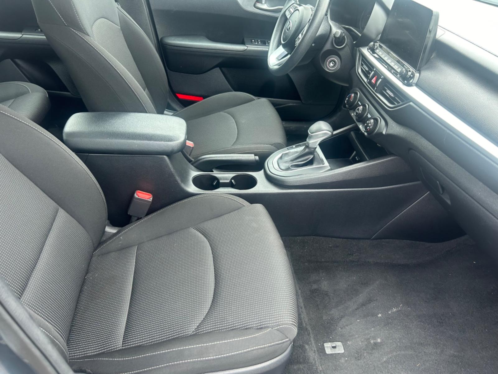 2021 Grey Kia Forte (3KPF24AD5ME) , located at 1687 Business 35 S, New Braunfels, TX, 78130, (830) 625-7159, 29.655487, -98.051491 - Photo #2